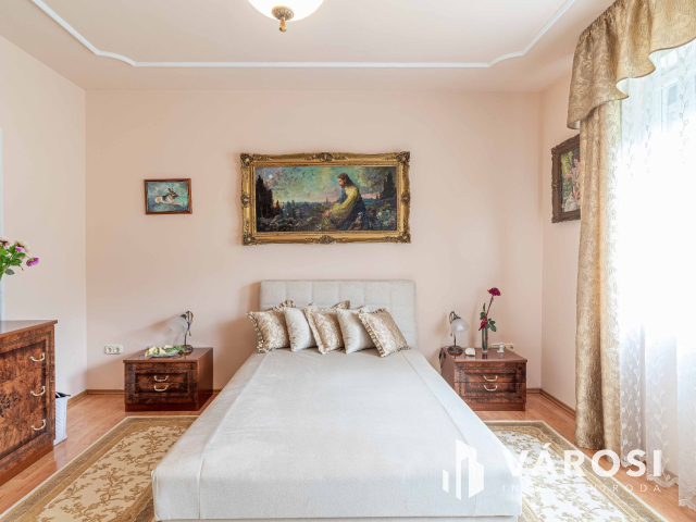 Presztizs tökéletes udvarral Újszegeden