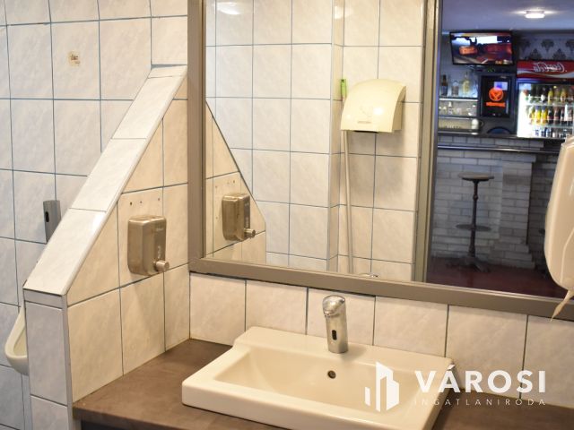 Családias vendéglátó saját vendégkörrel!