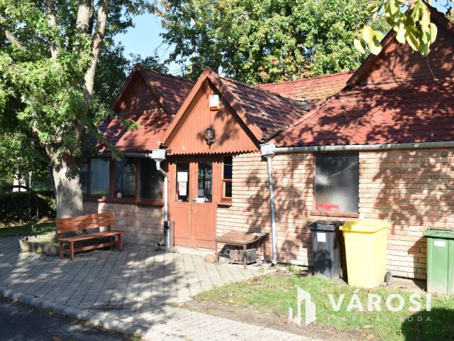 Családias vendéglátó saját vendégkörrel!