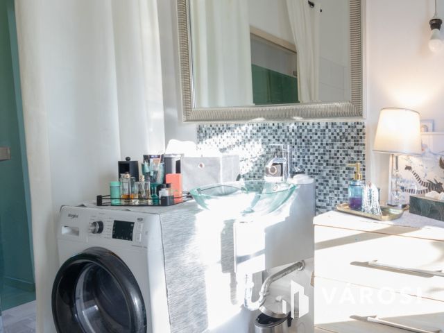 Családi ház + telek