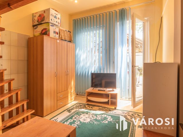 Kétgenerációs 6 szobás családi ház Szőregen