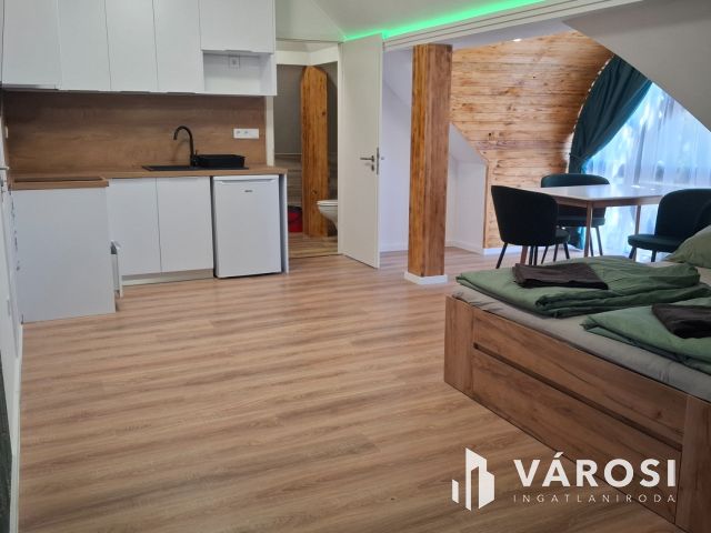 Két lakás egyben, kiváló befektetés Siófok szívében