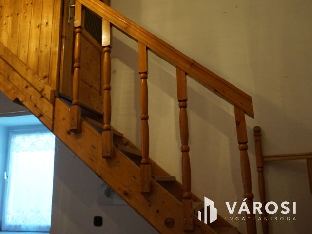 Tágas családi ház kiváló helyen Vásárhelyen