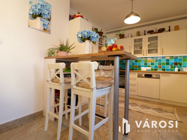 Felújított családi ház az Adyn