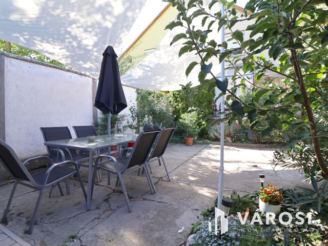 Felújított családi ház az Adyn