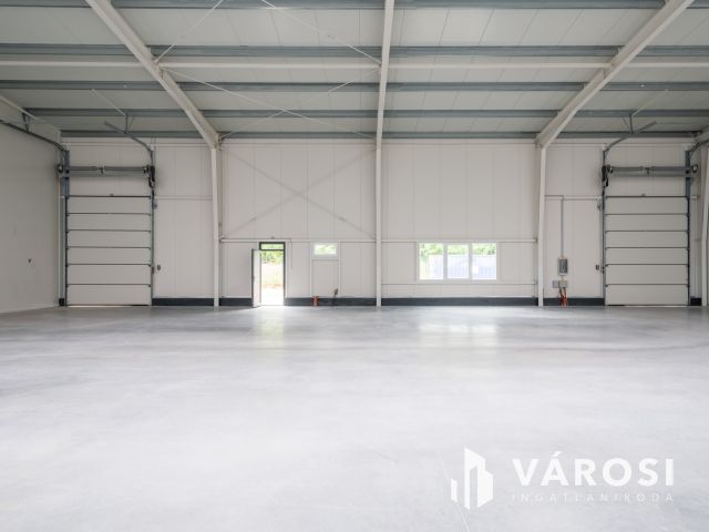 Új, eladó raktár Alsónémedin, ami 2 kapun rakodható