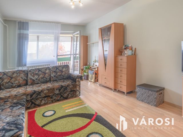 Mindenhez közel Újrókuson