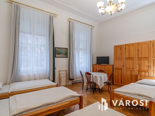 Egy szelet történelem a Bécsi körúton