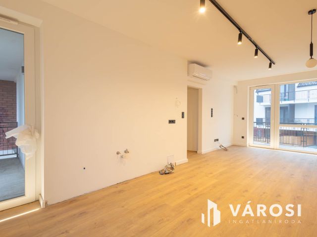 Belső kétszintes családi fészek Alsóvároson 2