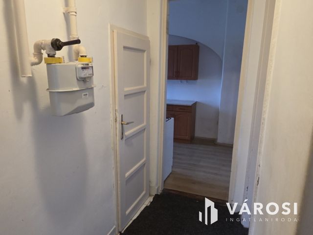 Ikerház építésére is alkalmas telek kiemelt övezetben!