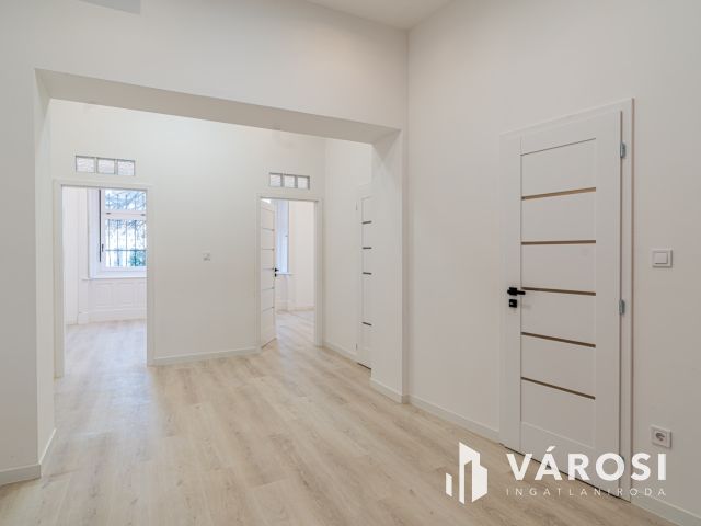 Akár lakni akár befektetni Vásárhely belvárosában 01