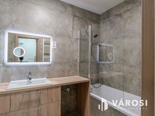 Akár lakni akár befektetni Vásárhely belvárosában 04