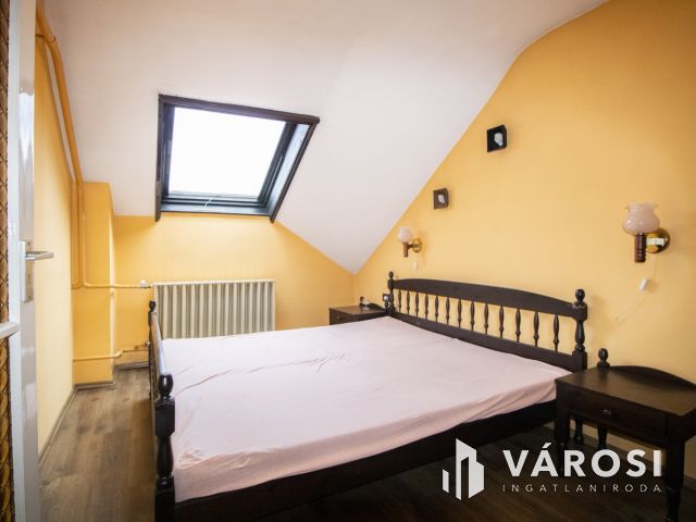 Ritka adottságú ingatlan Újkígyós központjában