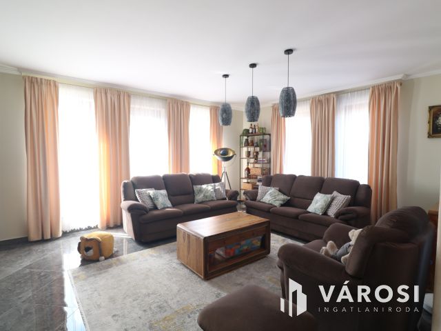 Modern családias otthon Mórahalmon.