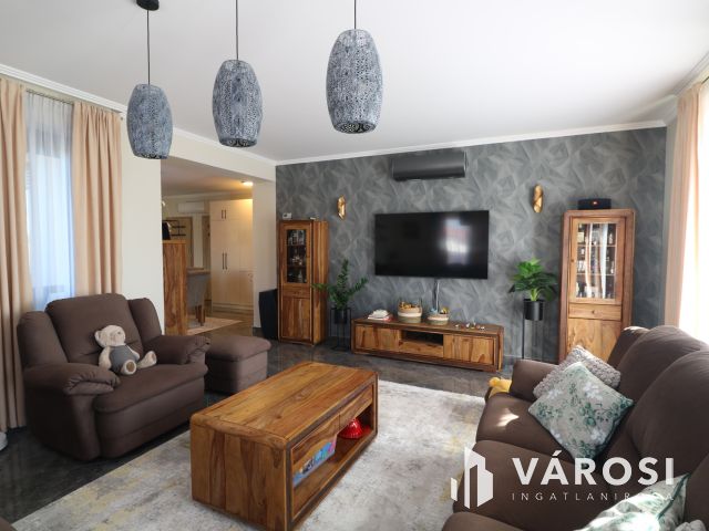 Modern családias otthon Mórahalmon.