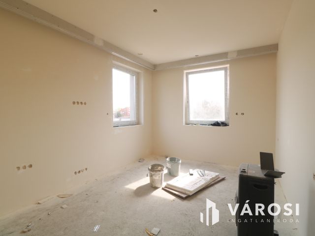 Baktói ikerház,minőségi kulcsrakész kivitelben.