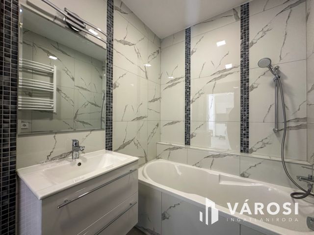 Arany János úton 1. emeleti, frissen felújított lakás eladó!