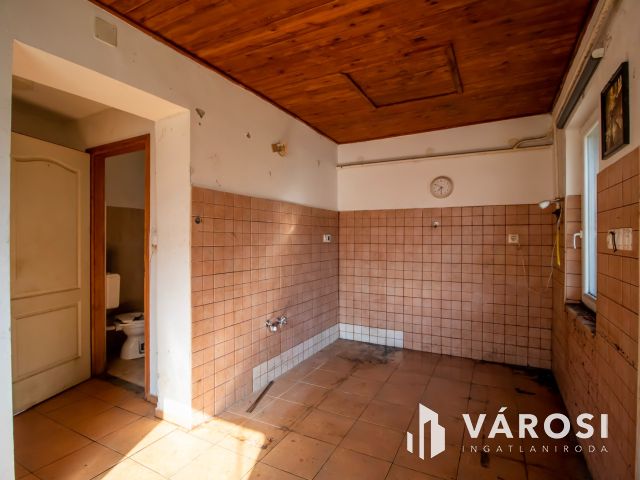 Eladó velencei családi ház csendes helyen