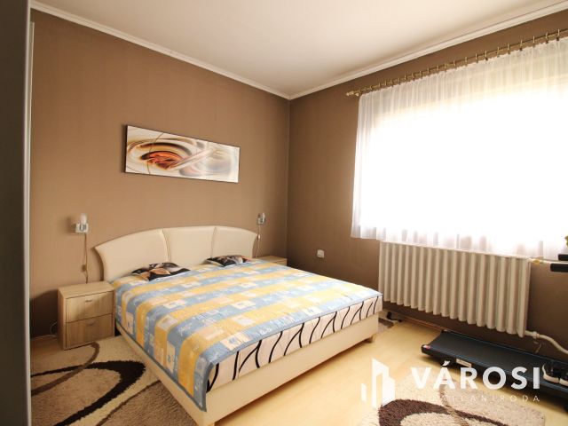 Otthonos családi ház várja új lakóit