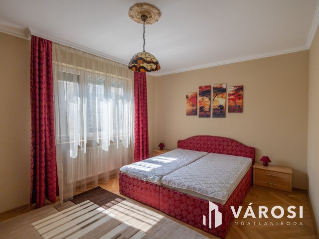 Újszegedi 3 szobás lakás, garázzsal, terasszal