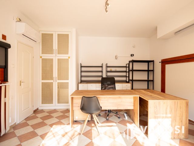 Alsóvárosban szuper kis iroda eladó